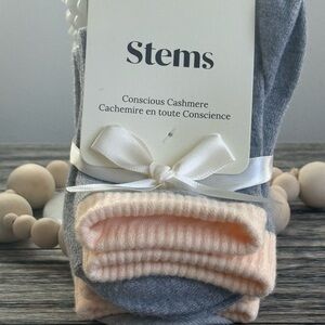 stem Gray and Cream Cashmere Socks